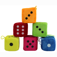 Pl&uuml;sch W&uuml;rfel 6 Farben sortiert ca 7 x 7cm